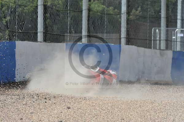 Motorcycle action photographs;Trackday digital images;donington;donington park leicestershire;donington photographs;event digital images;eventdigitalimages;no limits trackday;peter wileman photography;trackday;trackday photos