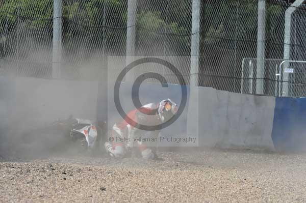 Motorcycle action photographs;Trackday digital images;donington;donington park leicestershire;donington photographs;event digital images;eventdigitalimages;no limits trackday;peter wileman photography;trackday;trackday photos
