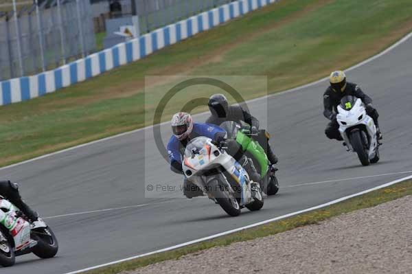 Motorcycle action photographs;Trackday digital images;donington;donington park leicestershire;donington photographs;event digital images;eventdigitalimages;no limits trackday;peter wileman photography;trackday;trackday photos