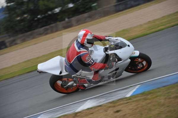 Motorcycle action photographs;Trackday digital images;donington;donington park leicestershire;donington photographs;event digital images;eventdigitalimages;no limits trackday;peter wileman photography;trackday;trackday photos