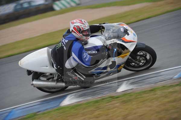 Motorcycle action photographs;Trackday digital images;donington;donington park leicestershire;donington photographs;event digital images;eventdigitalimages;no limits trackday;peter wileman photography;trackday;trackday photos