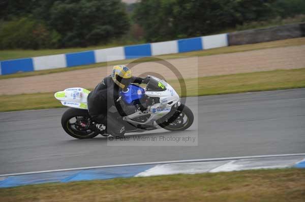 Motorcycle action photographs;Trackday digital images;donington;donington park leicestershire;donington photographs;event digital images;eventdigitalimages;no limits trackday;peter wileman photography;trackday;trackday photos