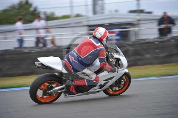Motorcycle action photographs;Trackday digital images;donington;donington park leicestershire;donington photographs;event digital images;eventdigitalimages;no limits trackday;peter wileman photography;trackday;trackday photos