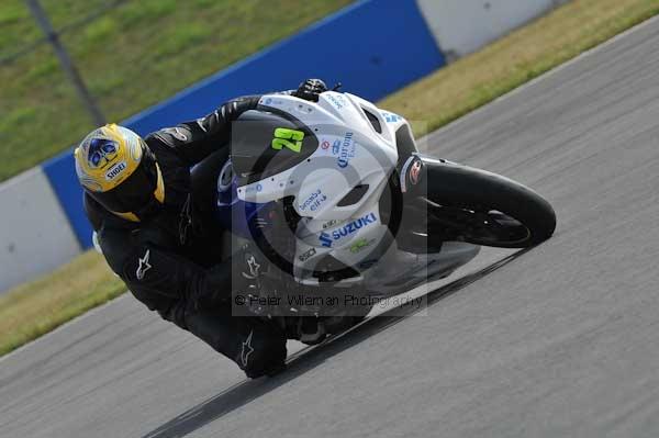Motorcycle action photographs;Trackday digital images;donington;donington park leicestershire;donington photographs;event digital images;eventdigitalimages;no limits trackday;peter wileman photography;trackday;trackday photos