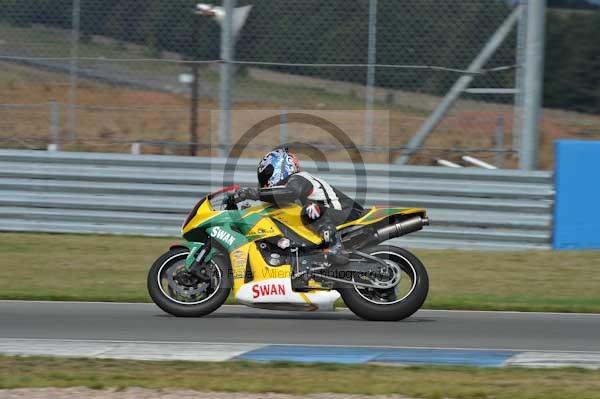 Motorcycle action photographs;Trackday digital images;donington;donington park leicestershire;donington photographs;event digital images;eventdigitalimages;no limits trackday;peter wileman photography;trackday;trackday photos