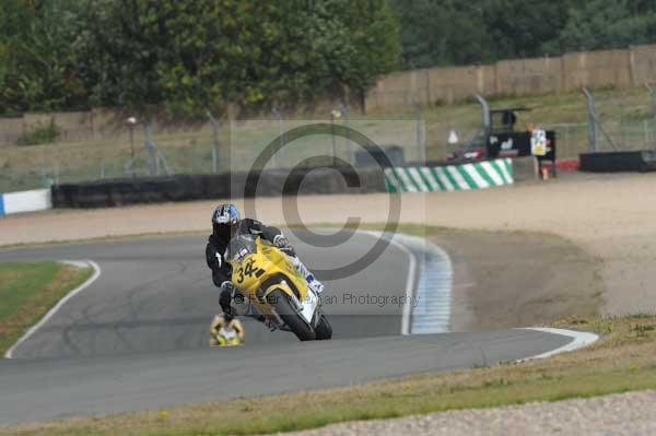 Motorcycle action photographs;Trackday digital images;donington;donington park leicestershire;donington photographs;event digital images;eventdigitalimages;no limits trackday;peter wileman photography;trackday;trackday photos