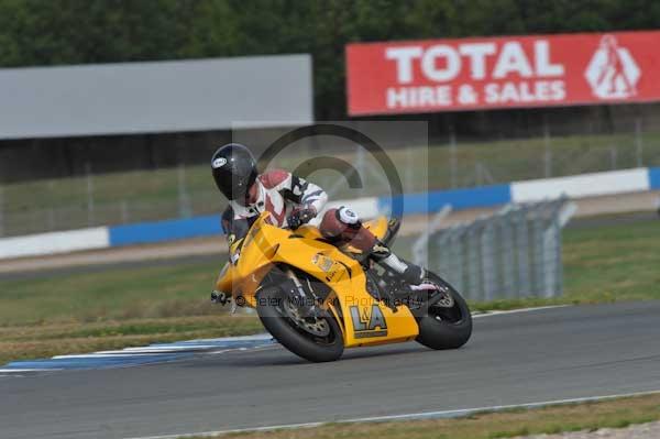 Motorcycle action photographs;Trackday digital images;donington;donington park leicestershire;donington photographs;event digital images;eventdigitalimages;no limits trackday;peter wileman photography;trackday;trackday photos