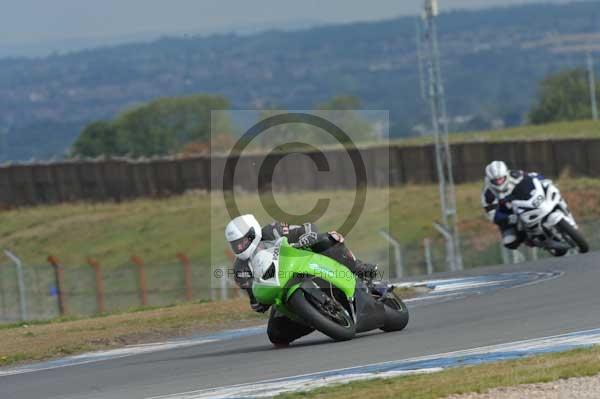 Motorcycle action photographs;Trackday digital images;donington;donington park leicestershire;donington photographs;event digital images;eventdigitalimages;no limits trackday;peter wileman photography;trackday;trackday photos