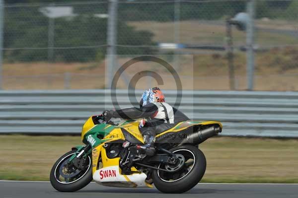 Motorcycle action photographs;Trackday digital images;donington;donington park leicestershire;donington photographs;event digital images;eventdigitalimages;no limits trackday;peter wileman photography;trackday;trackday photos