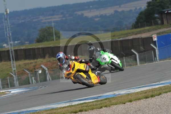 Motorcycle action photographs;Trackday digital images;donington;donington park leicestershire;donington photographs;event digital images;eventdigitalimages;no limits trackday;peter wileman photography;trackday;trackday photos