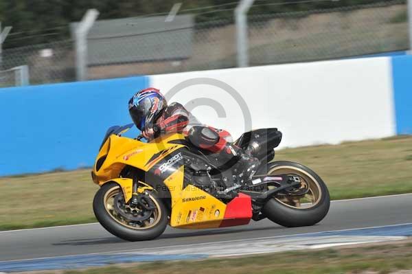 Motorcycle action photographs;Trackday digital images;donington;donington park leicestershire;donington photographs;event digital images;eventdigitalimages;no limits trackday;peter wileman photography;trackday;trackday photos