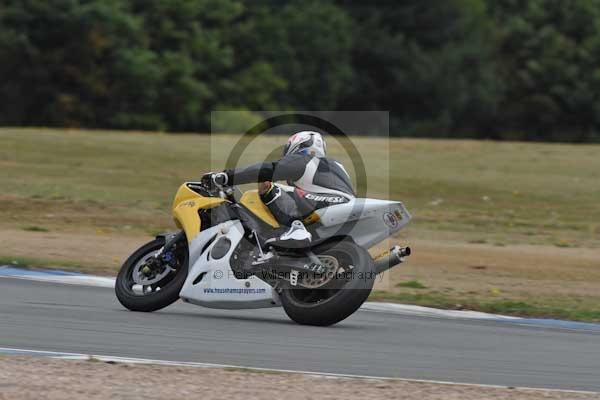 Motorcycle action photographs;Trackday digital images;donington;donington park leicestershire;donington photographs;event digital images;eventdigitalimages;no limits trackday;peter wileman photography;trackday;trackday photos