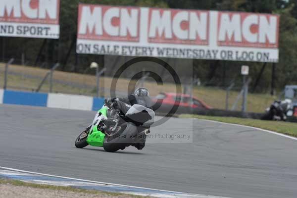 Motorcycle action photographs;Trackday digital images;donington;donington park leicestershire;donington photographs;event digital images;eventdigitalimages;no limits trackday;peter wileman photography;trackday;trackday photos