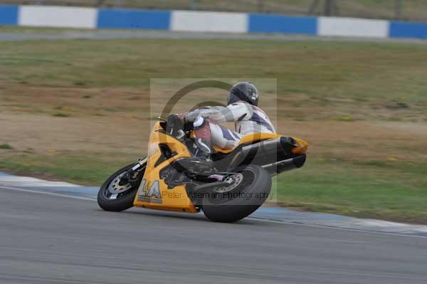 Motorcycle action photographs;Trackday digital images;donington;donington park leicestershire;donington photographs;event digital images;eventdigitalimages;no limits trackday;peter wileman photography;trackday;trackday photos