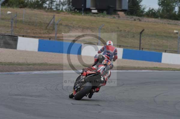 Motorcycle action photographs;Trackday digital images;donington;donington park leicestershire;donington photographs;event digital images;eventdigitalimages;no limits trackday;peter wileman photography;trackday;trackday photos