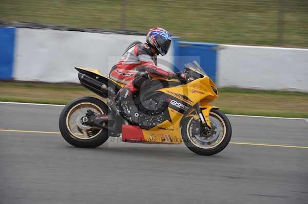 Motorcycle action photographs;Trackday digital images;donington;donington park leicestershire;donington photographs;event digital images;eventdigitalimages;no limits trackday;peter wileman photography;trackday;trackday photos