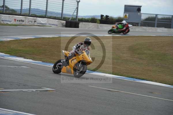 Motorcycle action photographs;Trackday digital images;donington;donington park leicestershire;donington photographs;event digital images;eventdigitalimages;no limits trackday;peter wileman photography;trackday;trackday photos