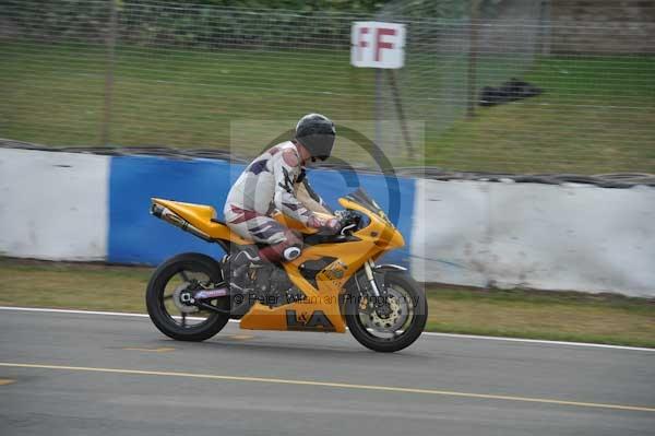 Motorcycle action photographs;Trackday digital images;donington;donington park leicestershire;donington photographs;event digital images;eventdigitalimages;no limits trackday;peter wileman photography;trackday;trackday photos