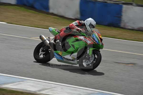 Motorcycle action photographs;Trackday digital images;donington;donington park leicestershire;donington photographs;event digital images;eventdigitalimages;no limits trackday;peter wileman photography;trackday;trackday photos