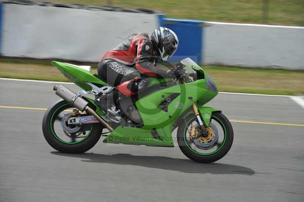Motorcycle action photographs;Trackday digital images;donington;donington park leicestershire;donington photographs;event digital images;eventdigitalimages;no limits trackday;peter wileman photography;trackday;trackday photos