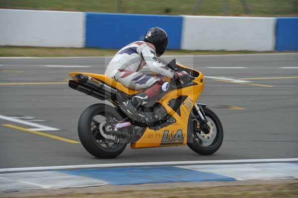 Motorcycle action photographs;Trackday digital images;donington;donington park leicestershire;donington photographs;event digital images;eventdigitalimages;no limits trackday;peter wileman photography;trackday;trackday photos