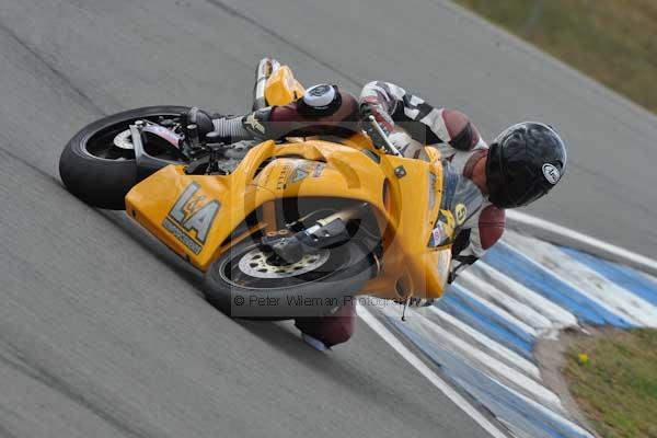 Motorcycle action photographs;Trackday digital images;donington;donington park leicestershire;donington photographs;event digital images;eventdigitalimages;no limits trackday;peter wileman photography;trackday;trackday photos