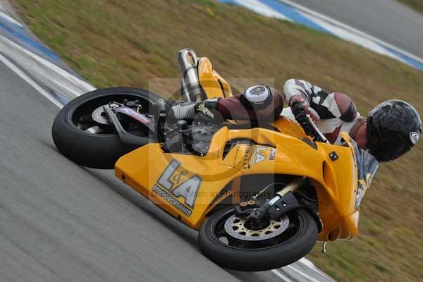 Motorcycle action photographs;Trackday digital images;donington;donington park leicestershire;donington photographs;event digital images;eventdigitalimages;no limits trackday;peter wileman photography;trackday;trackday photos