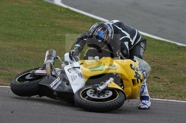 Motorcycle action photographs;Trackday digital images;donington;donington park leicestershire;donington photographs;event digital images;eventdigitalimages;no limits trackday;peter wileman photography;trackday;trackday photos