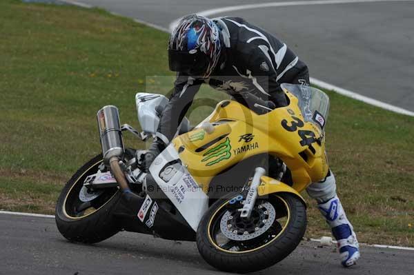 Motorcycle action photographs;Trackday digital images;donington;donington park leicestershire;donington photographs;event digital images;eventdigitalimages;no limits trackday;peter wileman photography;trackday;trackday photos