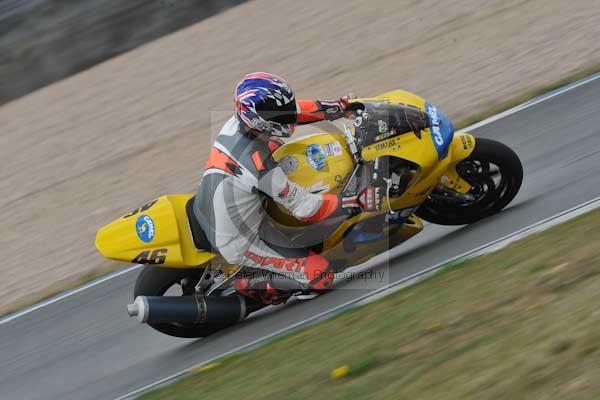 Motorcycle action photographs;Trackday digital images;donington;donington park leicestershire;donington photographs;event digital images;eventdigitalimages;no limits trackday;peter wileman photography;trackday;trackday photos