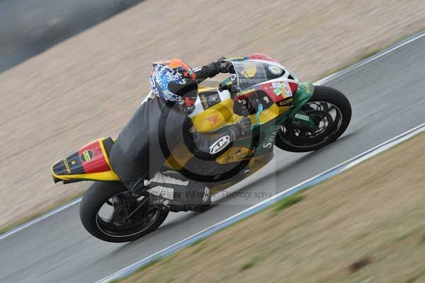 Motorcycle action photographs;Trackday digital images;donington;donington park leicestershire;donington photographs;event digital images;eventdigitalimages;no limits trackday;peter wileman photography;trackday;trackday photos