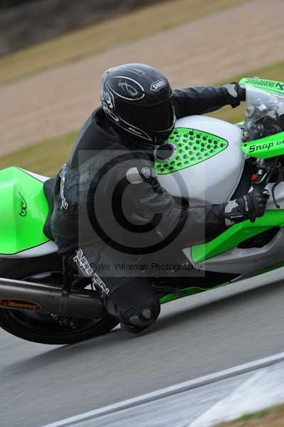 Motorcycle action photographs;Trackday digital images;donington;donington park leicestershire;donington photographs;event digital images;eventdigitalimages;no limits trackday;peter wileman photography;trackday;trackday photos