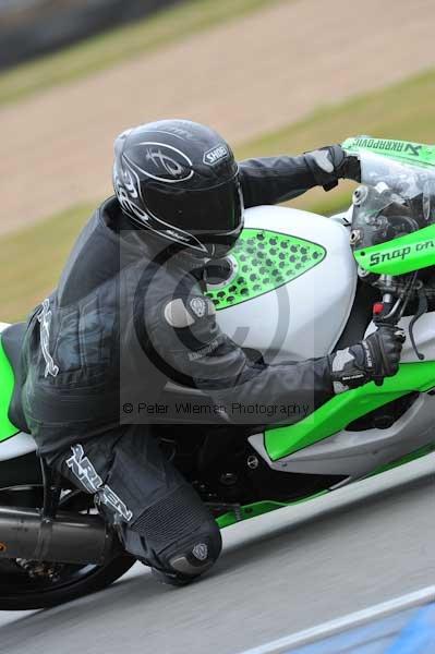 Motorcycle action photographs;Trackday digital images;donington;donington park leicestershire;donington photographs;event digital images;eventdigitalimages;no limits trackday;peter wileman photography;trackday;trackday photos