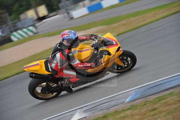 Motorcycle action photographs;Trackday digital images;donington;donington park leicestershire;donington photographs;event digital images;eventdigitalimages;no limits trackday;peter wileman photography;trackday;trackday photos