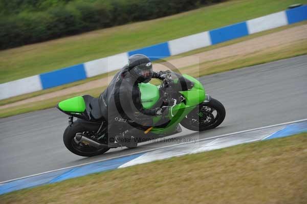 Motorcycle action photographs;Trackday digital images;donington;donington park leicestershire;donington photographs;event digital images;eventdigitalimages;no limits trackday;peter wileman photography;trackday;trackday photos