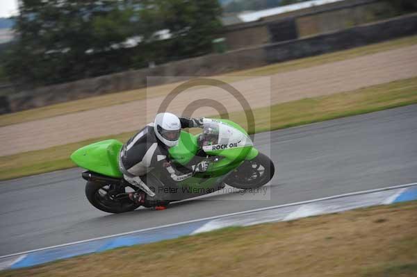Motorcycle action photographs;Trackday digital images;donington;donington park leicestershire;donington photographs;event digital images;eventdigitalimages;no limits trackday;peter wileman photography;trackday;trackday photos