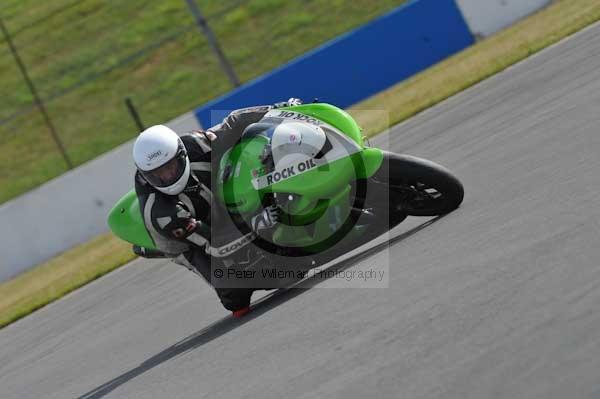 Motorcycle action photographs;Trackday digital images;donington;donington park leicestershire;donington photographs;event digital images;eventdigitalimages;no limits trackday;peter wileman photography;trackday;trackday photos