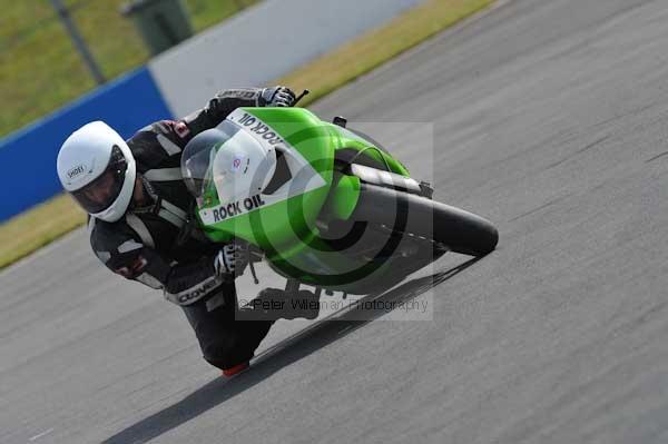 Motorcycle action photographs;Trackday digital images;donington;donington park leicestershire;donington photographs;event digital images;eventdigitalimages;no limits trackday;peter wileman photography;trackday;trackday photos