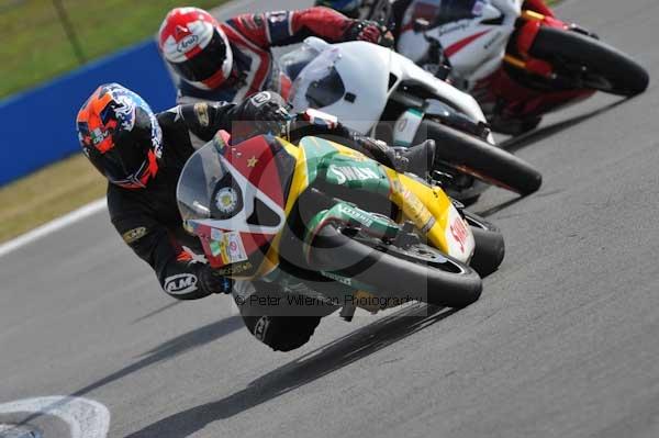 Motorcycle action photographs;Trackday digital images;donington;donington park leicestershire;donington photographs;event digital images;eventdigitalimages;no limits trackday;peter wileman photography;trackday;trackday photos
