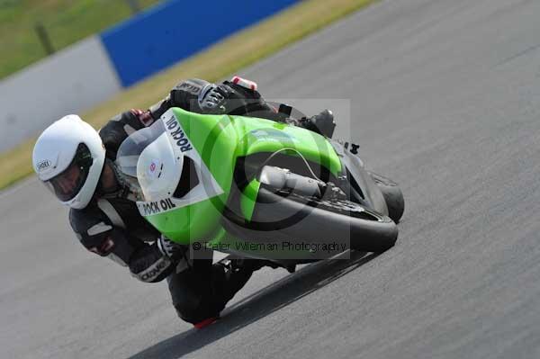 Motorcycle action photographs;Trackday digital images;donington;donington park leicestershire;donington photographs;event digital images;eventdigitalimages;no limits trackday;peter wileman photography;trackday;trackday photos