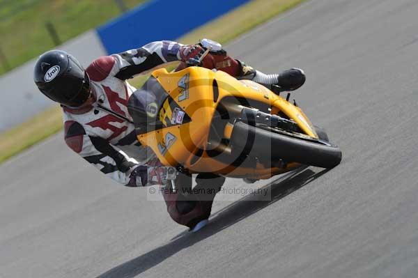 Motorcycle action photographs;Trackday digital images;donington;donington park leicestershire;donington photographs;event digital images;eventdigitalimages;no limits trackday;peter wileman photography;trackday;trackday photos