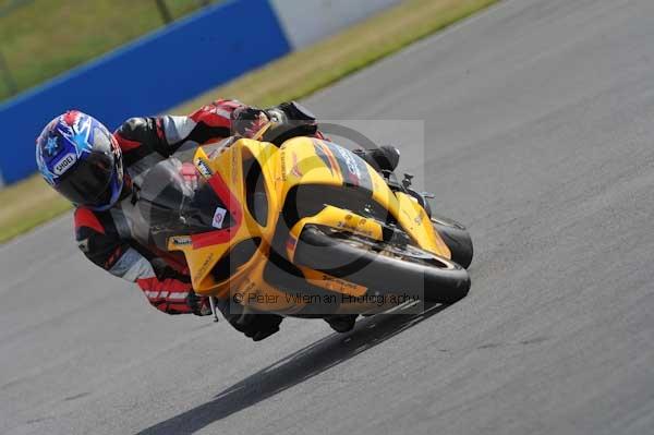 Motorcycle action photographs;Trackday digital images;donington;donington park leicestershire;donington photographs;event digital images;eventdigitalimages;no limits trackday;peter wileman photography;trackday;trackday photos