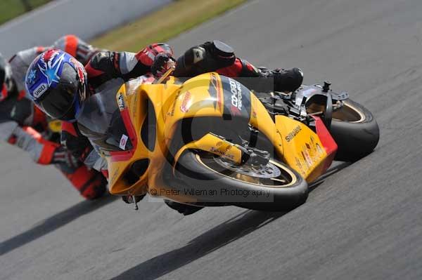 Motorcycle action photographs;Trackday digital images;donington;donington park leicestershire;donington photographs;event digital images;eventdigitalimages;no limits trackday;peter wileman photography;trackday;trackday photos