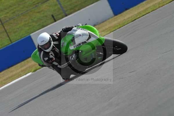 Motorcycle action photographs;Trackday digital images;donington;donington park leicestershire;donington photographs;event digital images;eventdigitalimages;no limits trackday;peter wileman photography;trackday;trackday photos