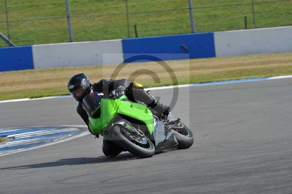 Motorcycle action photographs;Trackday digital images;donington;donington park leicestershire;donington photographs;event digital images;eventdigitalimages;no limits trackday;peter wileman photography;trackday;trackday photos