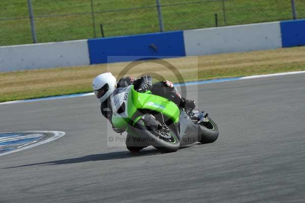 Motorcycle action photographs;Trackday digital images;donington;donington park leicestershire;donington photographs;event digital images;eventdigitalimages;no limits trackday;peter wileman photography;trackday;trackday photos