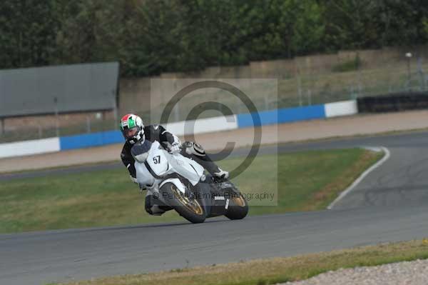 Motorcycle action photographs;Trackday digital images;donington;donington park leicestershire;donington photographs;event digital images;eventdigitalimages;no limits trackday;peter wileman photography;trackday;trackday photos