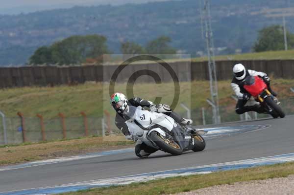 Motorcycle action photographs;Trackday digital images;donington;donington park leicestershire;donington photographs;event digital images;eventdigitalimages;no limits trackday;peter wileman photography;trackday;trackday photos