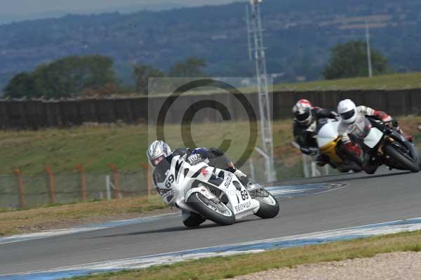 Motorcycle action photographs;Trackday digital images;donington;donington park leicestershire;donington photographs;event digital images;eventdigitalimages;no limits trackday;peter wileman photography;trackday;trackday photos