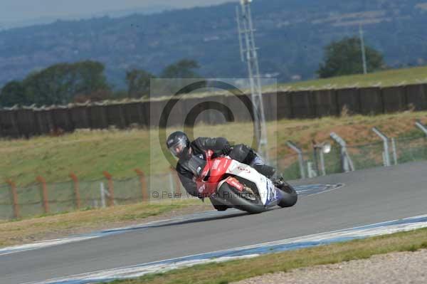 Motorcycle action photographs;Trackday digital images;donington;donington park leicestershire;donington photographs;event digital images;eventdigitalimages;no limits trackday;peter wileman photography;trackday;trackday photos